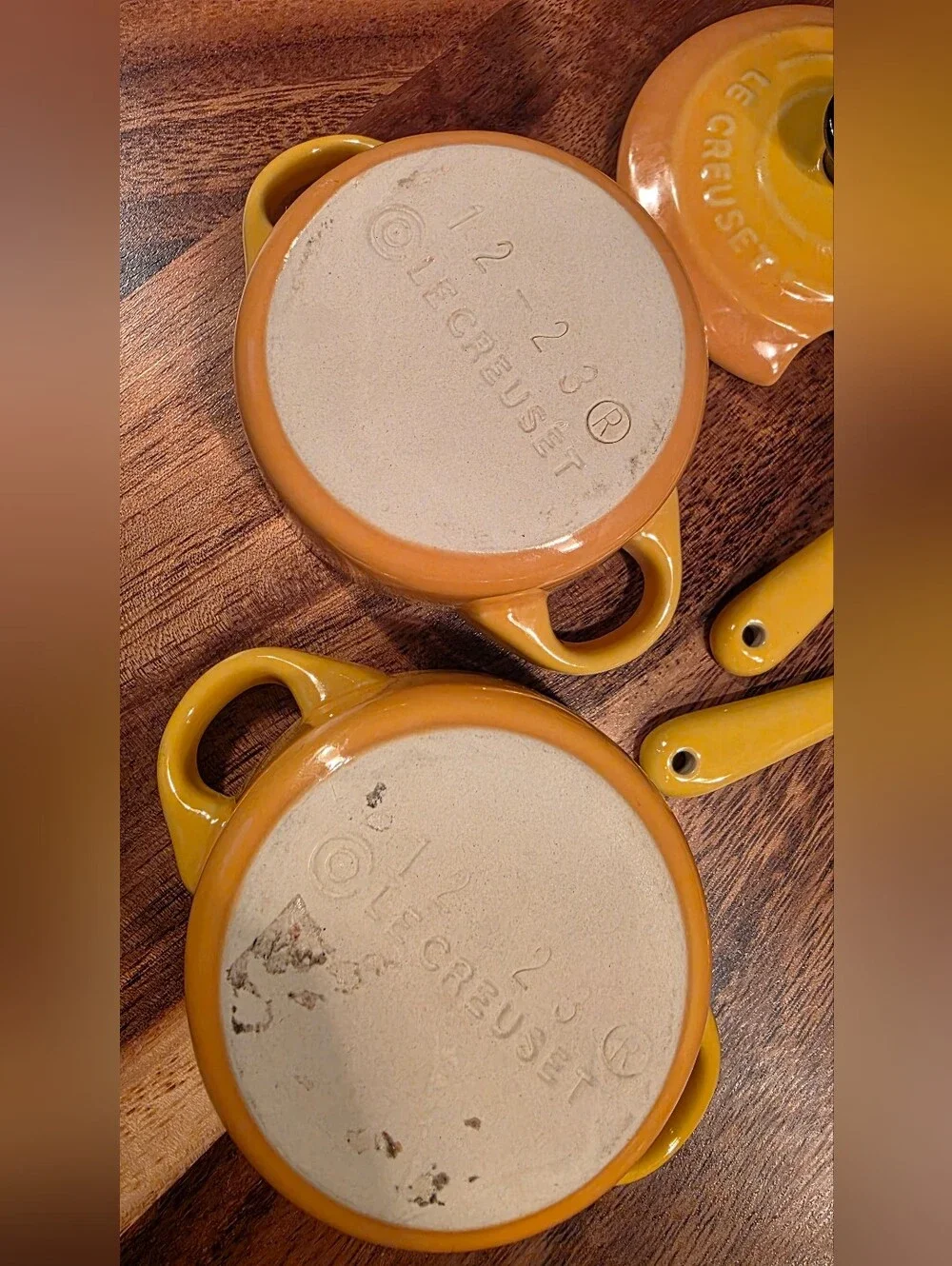 Le Creuset Dijon Yellow Condiment Pot Set W/Spoons 3 oz Each 12-23